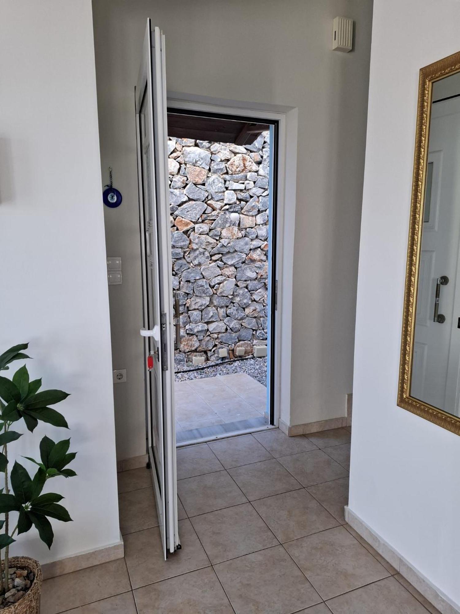 Вилла Breathtaking Sea And Mountain Views Kefalas Экстерьер фото